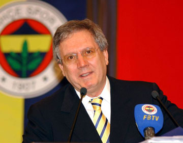 Aziz Yıldırım istifa etti!