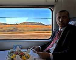 YHT ile Konya'ya geldi