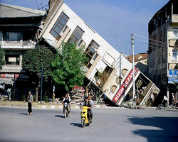 Deprem değil, bilinçsizlik öldürüyor