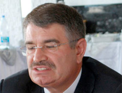 Bakan'dan kritik ziyaret