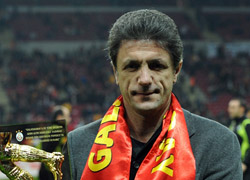 Efsane Futbolcuya 3 yıl hapis