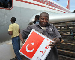 Somalililer Türk uçaklarını görünce..