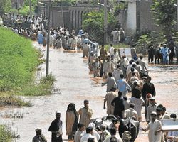 Pakistan'da seller 9 can aldı