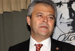 CHP'li vekil, olmayan şehit cenazesinde!