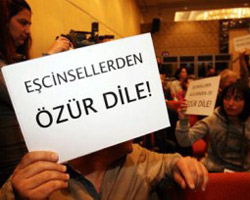 Sapkınlar "aile"ye musallat oldu