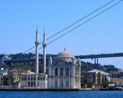 Boğaz manzaralı Teravih