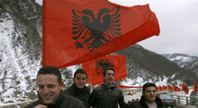 Kosova'da gerginlik sürüyor