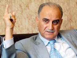 Elçi kıvırdı