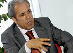 Şamil şova başladı