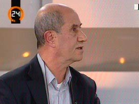 Ümit Fırat'tan hükümete aynen devam çağrısı