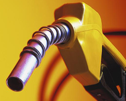 Benzine yine zam geldi