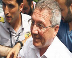Aziz Yıldırım'a şok!