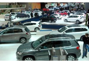 Bakan İstedi, Autoshow Hostesleri ‘daha Kapalı’ Giyinecek
