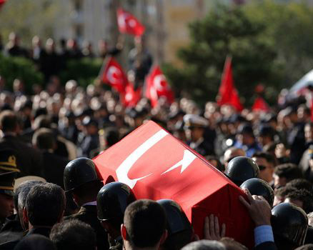 Yaralı asker şehit oldu