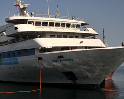 İsrail gemi azıya aldı