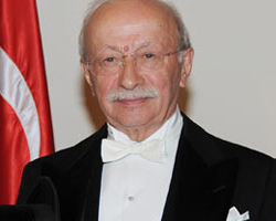 Şahin görevi devretti