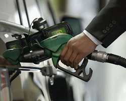Petrol fiyatları düştü