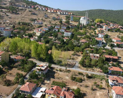 Bu beldenin nüfusunun iki katı yurtdışında