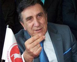 "Evren ve arkadaşları akan kanı seyretti"