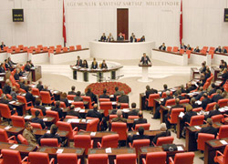 MHP'den Kur'an'a el basarak yemin teklifi