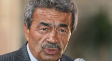 Tuncelili sanatçılardan Kamer Genç'e tepki