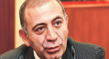 Gürsel Tekin'e 'Sahtecilik'ten İkinci Ceza