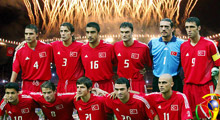Milli Yıldız Futbolu Bıraktığını Açıkladı