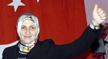 "Ampule üşüşen sinekler olmadık!"