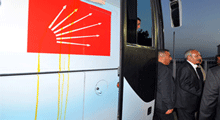 Rize'de CHP otobüsüne yumurta atıldı