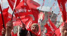 Saadetlilerle polis arasında bayrak krizi