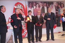 Dernek açılışında MHP ve CHP'liler olay çıkardı