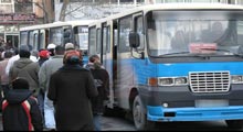 Bir minibüste 4 bakan