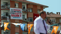 Metro Başbakan'ın başına patladı