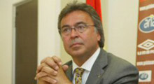 Üç teknik direktör adayımız var