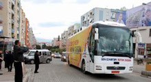 Ak Parti seçim otobüsüne saldırı