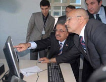 Bakan'dan müdüre fırça