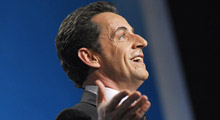 Sarkozy'in gazetesi 'Fransız kalmadı'!