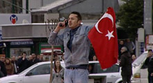 Taksim’de silahlı provokasyon!