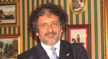 Baykam'ın bıçaklanmasına iki gözaltı daha!
