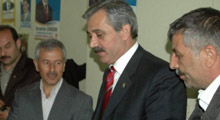 İzol aşireti ikiye bölündü