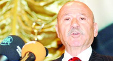 CHP'liler Özbek için birbirine girdi
