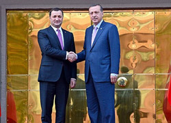 Bir Ülkeyle Daha Vizeler Kalktı