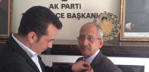 Kılıçdaroğlu, AK Parti rozeti mi taktı?