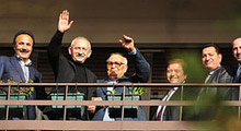 Kılıçdaroğlu, Yaşar Kemal'i ziyaret etti!