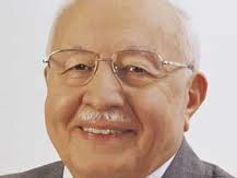 Erbakan toplumdaki Batı kompleksini yıktı