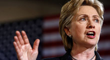 Clinton Tahrir Meydanı'nı gezdi!