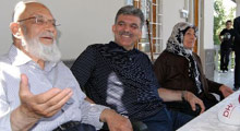 Gül'ün annesine fedakarlık ödülü!