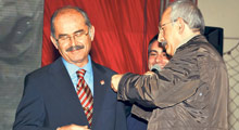 CHP'ye katılım töreninde yankesicilik!