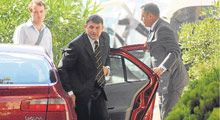 Şantaj çetesinin gizli gözleri!