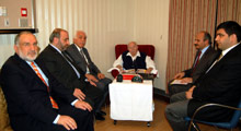 Erbakan kurmaylarını hastanede topladı